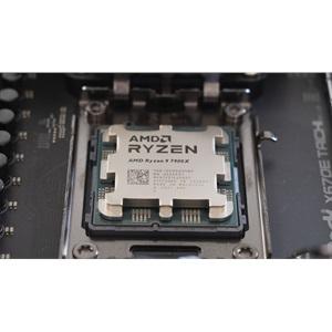 AMD RYZEN 9 7900X 12 Core, 4,70-5.60GHz, 76Mb Cache, 170W, AM5 Soket, BOX (Kutulu) (Grafik Kart VAR, Fan YOK)